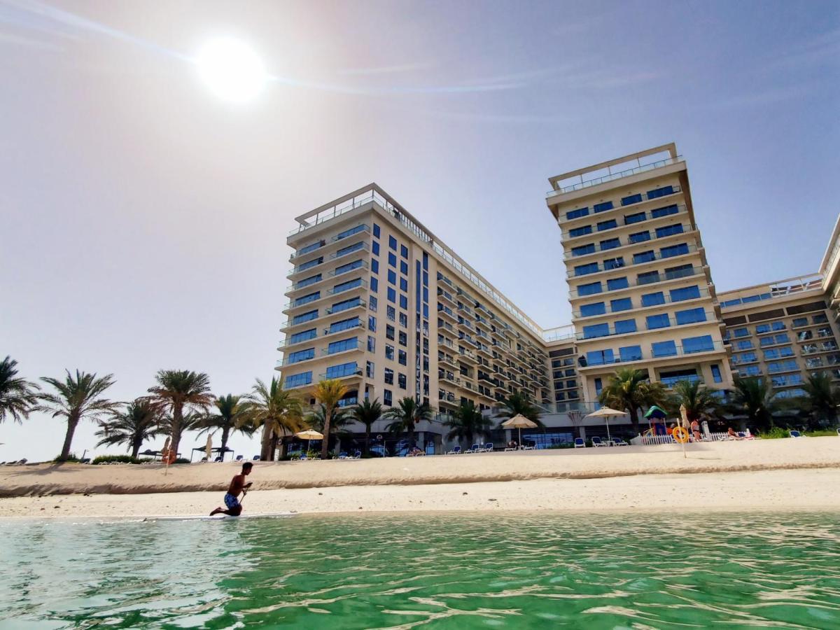 Luxurious 2 Bedroom Beachfront Apartment - Direct Seaview Ra’s al-Chaima Exterior foto